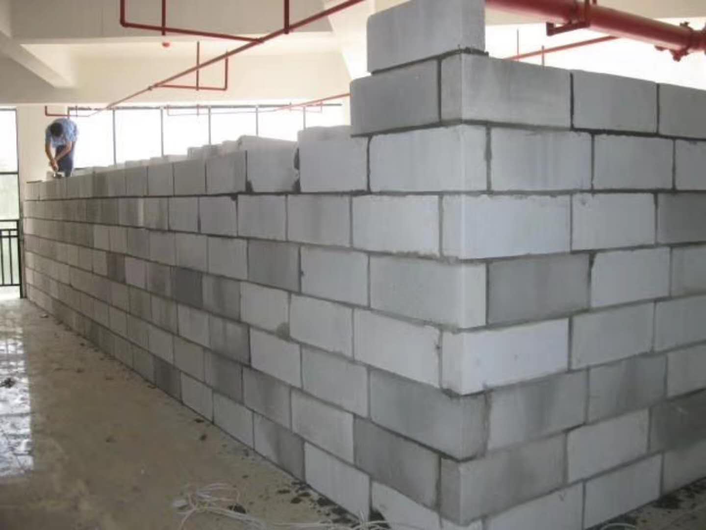轻质隔墙板蒸压加气混凝土砌块承重墙静力和抗震性能的研究